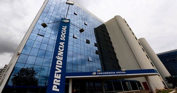 INSS: Saiba quem recebe R$1.567 no 13º salário a partir de hoje