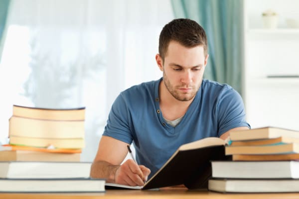 Estudos para concurso público