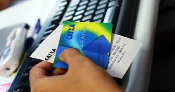 Abono salarial PIS/PASEP em 2022 poderá pagar até R$2.420