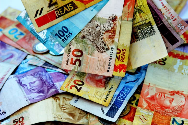 Consumo familiar cresce 7,6% no 3º trimestre com ajuda do auxílio emergencial
