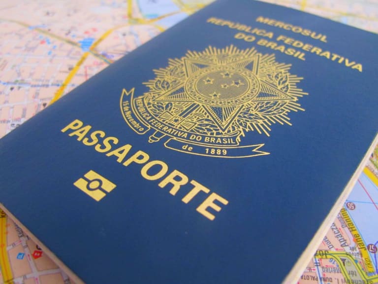 Governo lança NOVA versão do passaporte; veja as mudanças