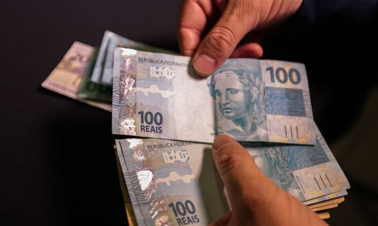Parcela atrasada do auxílio emergencial