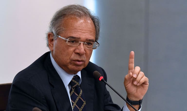 O plano de Guedes para as pessoas que sairão do Auxílio Emergencial