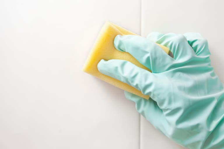 Aprenda como tirar gordura dos azulejos -- Reprodução Canva