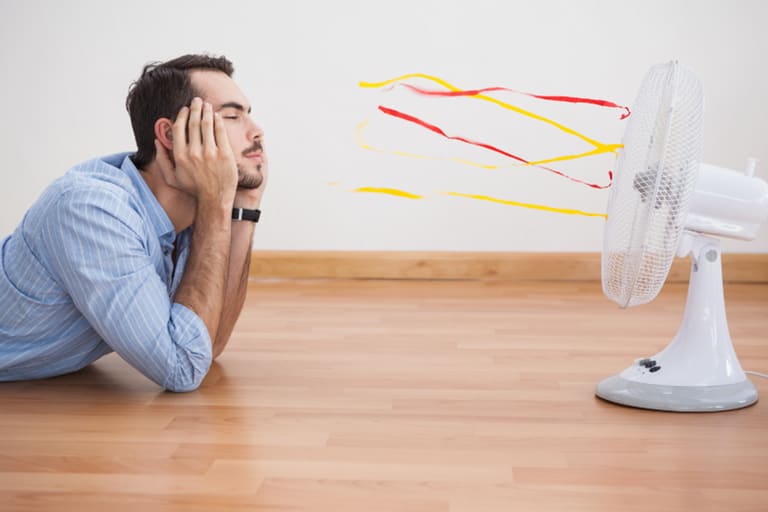 Como limpar ventilador de pé – Reprodução Canva Como limpar ventilador de pé - Reprodução Canva