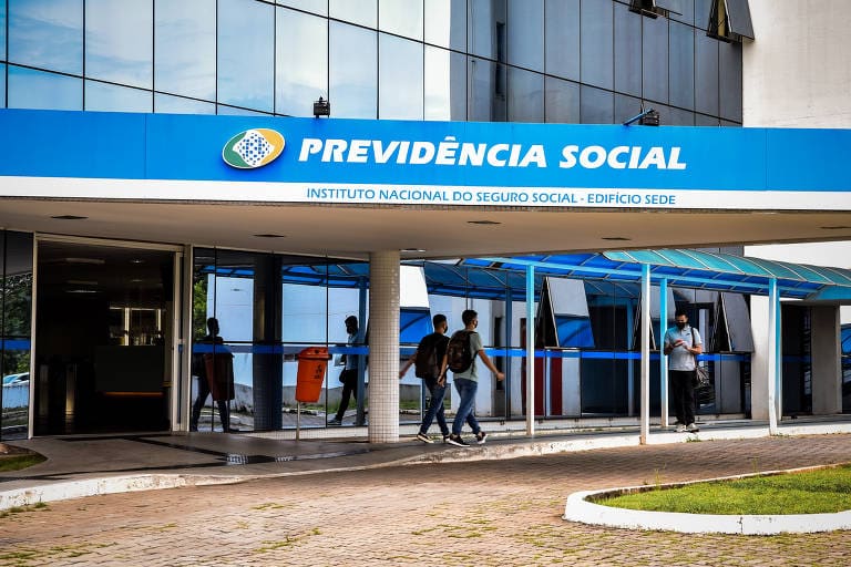 INSS recebe mais de 1 milhão de pedidos novos por mês