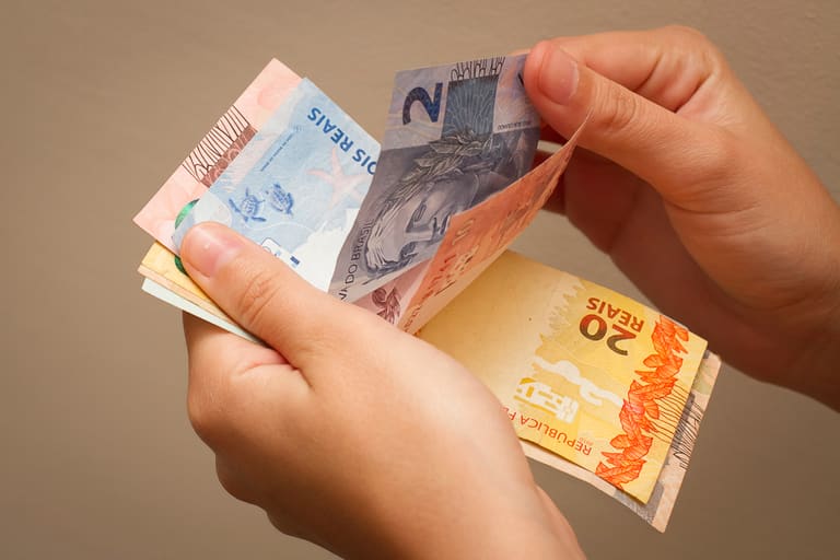 Como consultar o número do PIS para sacar até R$ 1 mil do FGTS?