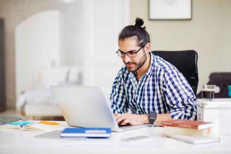 Obrigações do MEI: saiba o que um microempreendedor precisa fazer