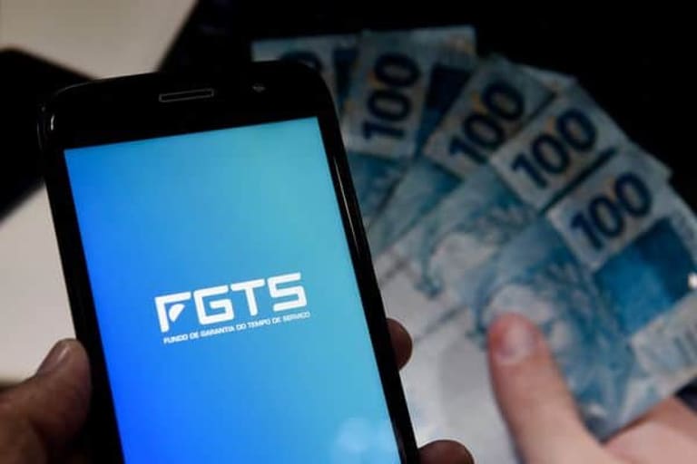 Saque-aniversário do FGTS será suspenso em março, diz ministro