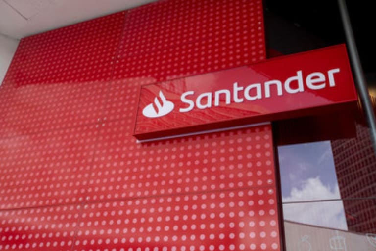 ALERTA! SANTANDER emite comunicado que gera IMPACTO a todos os que têm o nome no Serasa