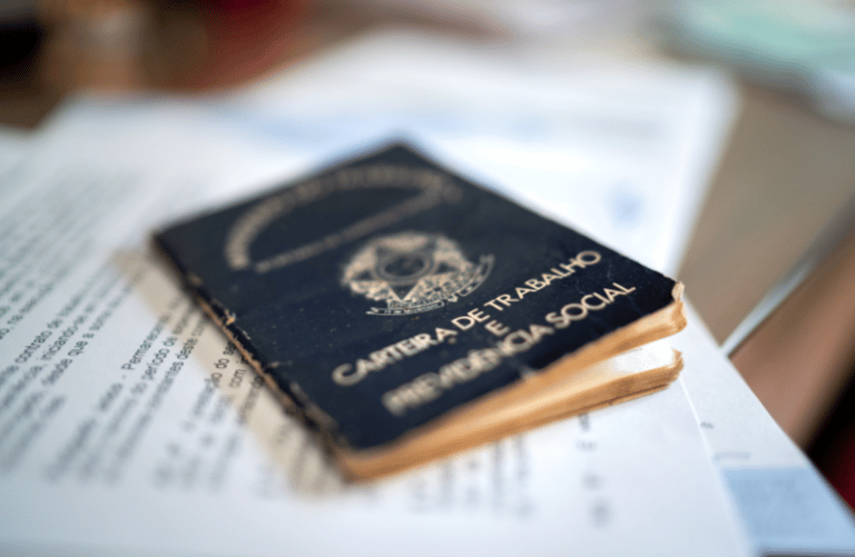 Proposta faz ajustes na CLT: Comissão debate propostas de atualização do Estatuto da Microempresa e suas implicações trabalhistas