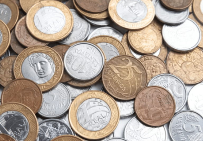 Está ficando rico e não sabe? Essas 2 moedas podem valer R$ 30 mil reais! Você tem em casa? Está ficando rico e não sabe? Essas 2 moedas podem valer R$ 30 mil reais! Você tem em casa?