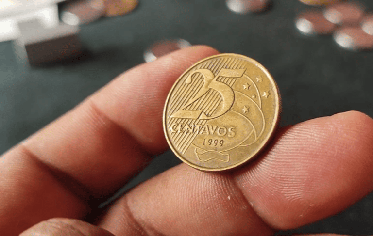 De olho no troco: Moeda ESCASSA com DEFEITO RARO! 25 centavos 1999