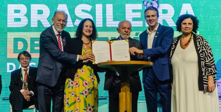 Governo anuncia NOVO PROGRAMA voltado aos estudantes com investimento de R$ 100 MILHÕES