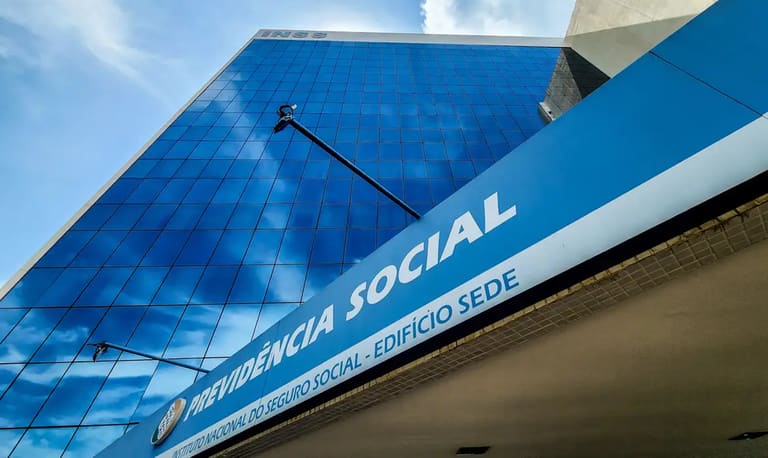 Fachada do prédio do INSS, representando o local de administração do concurso público.