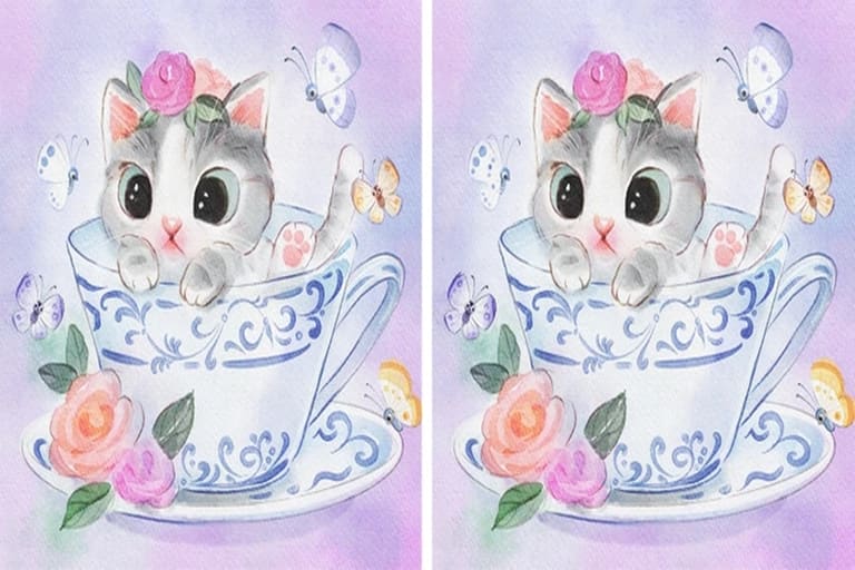 Teste de atenção com gatinho cinza e branco com flor na cabeça dentro de xícara decorada com borboletas ao redor.