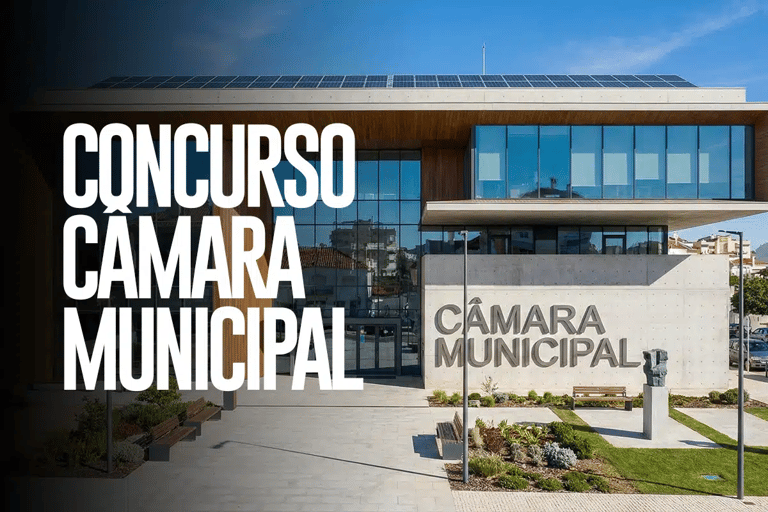 Prédio contemporâneo da Câmara Municipal com letreiro e jardim ao redor em dia ensolarado