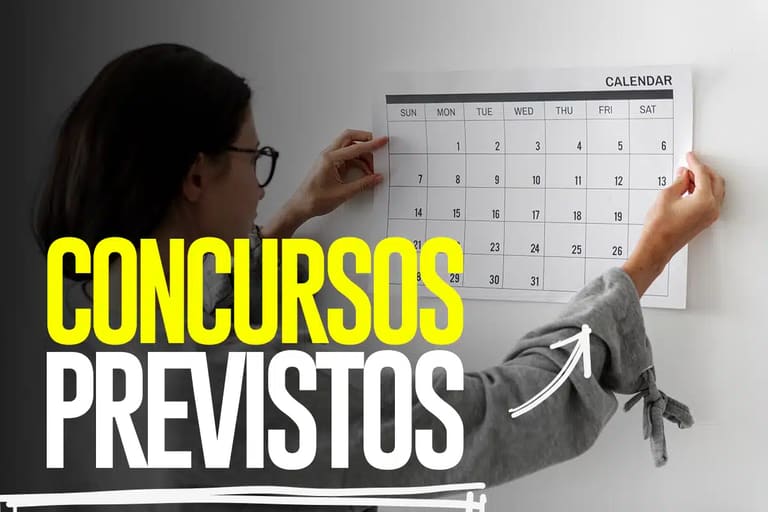 Mulher fixando calendário na parede com texto concursos previstos em amarelo e branco
