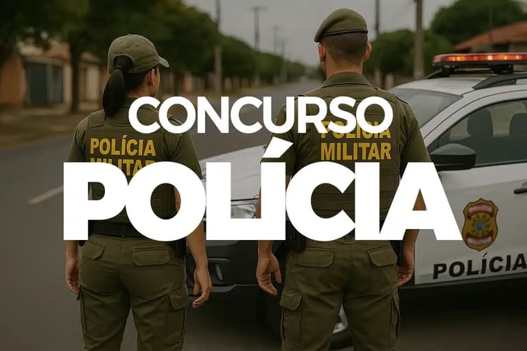 Imagem de agentes da Polícia Militar em concurso com viatura ao fundo, abordando a alteração nas exigências de escolaridade no concurso para PM MA.