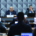 CPMI do INSS confirma nova data para depoimento de Daniel Vorcaro sobre Banco Master 12 Parlamentares reunidos em sessão da CPMI do INSS no Congresso Nacional com deputado Alfredo Gaspar na mesa diretora