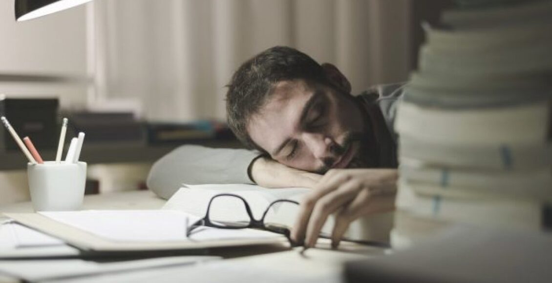 como driblar o sono na hora de estudar