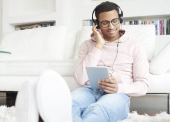 3 podcasts para estudar gramática