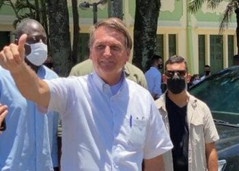 Quem falar em Renda Cidada, cartao vermelho, diz Bolsonaro