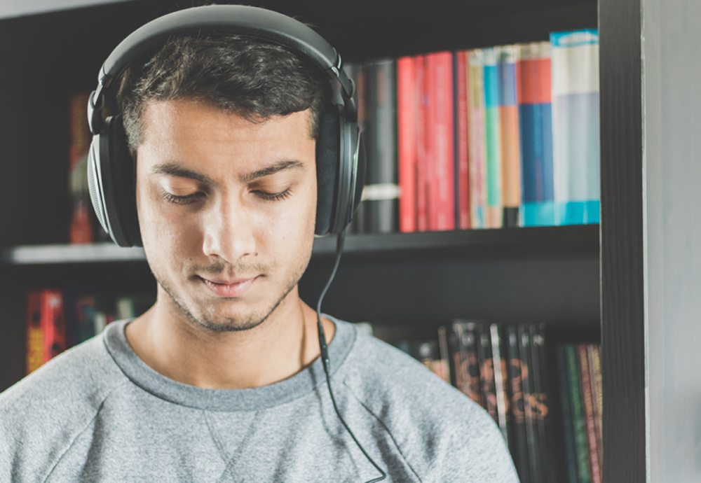 Man Listening to Music. Man with Headphones. Listen to мужик. Listen to the Music.