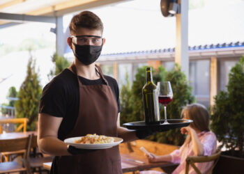 é seguro frequentar restaurantes na pandemia