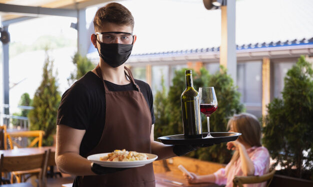 é seguro frequentar restaurantes na pandemia