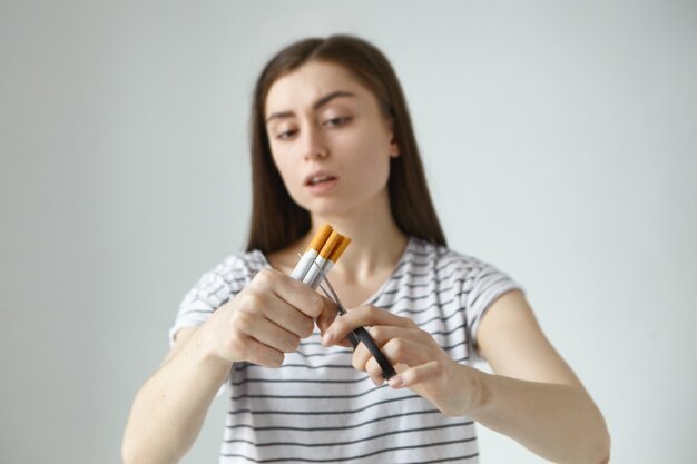 Fumar aumenta o risco de complicações por COVID-19