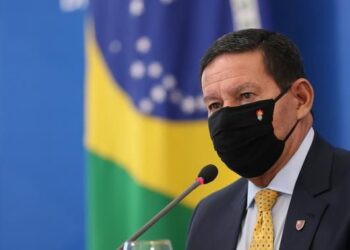 mourão máscaras aglomeração