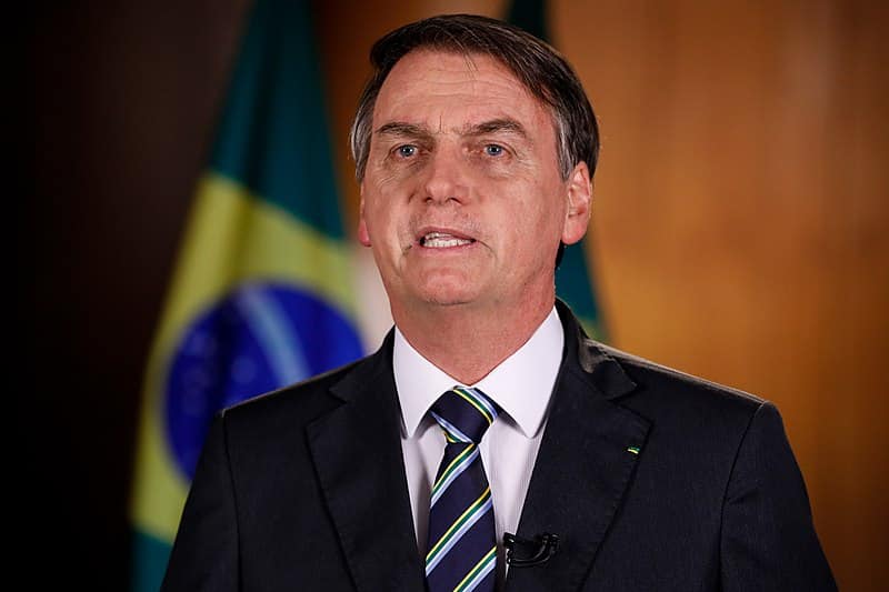 Bolsonaro sobre Petrobras: "podemos mudar essa política de preço"