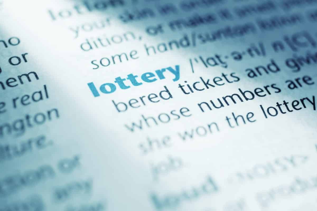 O primeiro concurso dessa loteria australiana ocorreu no ano de 1996