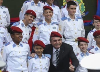 escolas cívico-militares