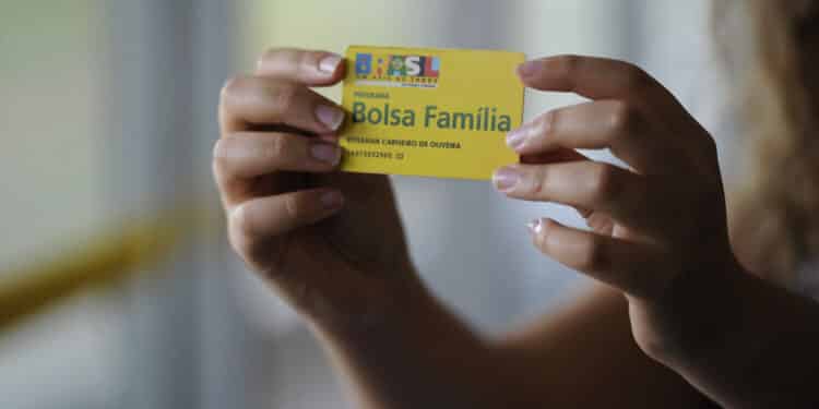 Bolsa Família pode aumentar o valor e número de beneficiados