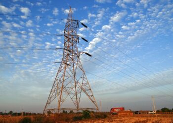 Governo pode criar órgão regulador para lidar com a crise de energia