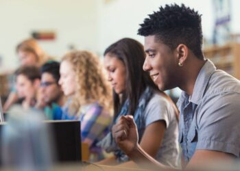 estudantes de baixa renda