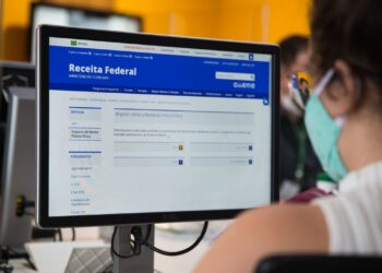 Receita Federal libera primeiro lote de restituição do Imposto de Renda