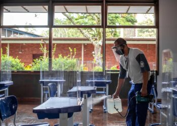 medidas escolas RJ