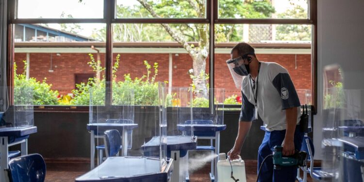 medidas escolas RJ