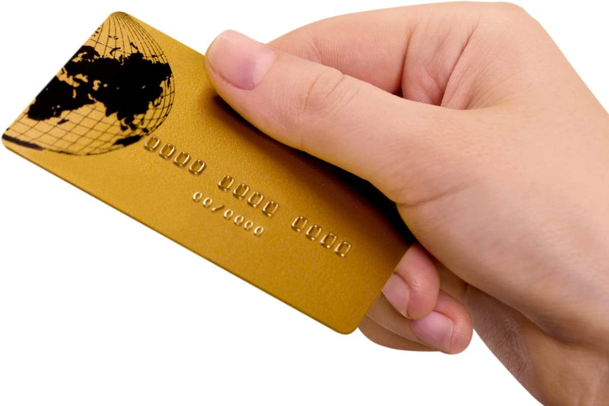 Antes de solicitar qualquer cartão de crédito, o cliente necessita decidir o que mais se adeque a sua realidade e suas necessidades urgentes
