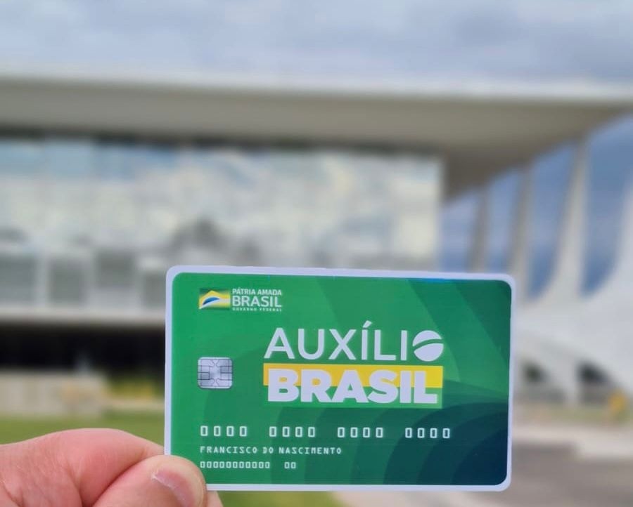 Auxílio Brasil: pagamentos de R$ 400 vão começar apenas em dezembro