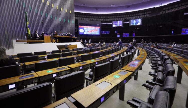 Câmara dos Deputados abre novo concurso com 749 vagas