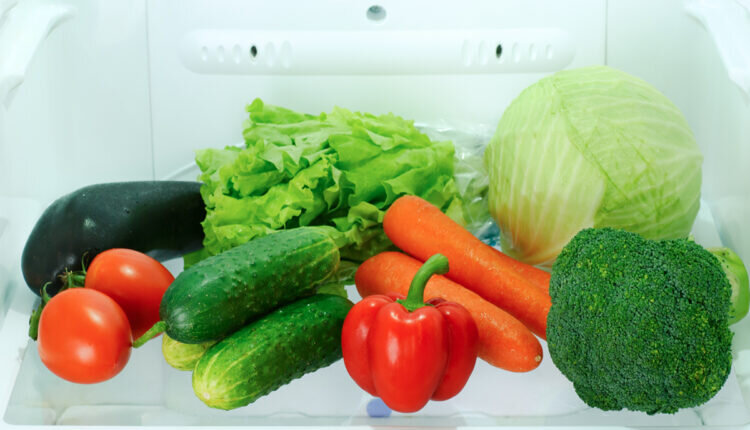 Aprenda como organizar legumes na geladeira - Reprodução Canva
