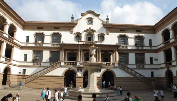 Colégio Pedro II abre concurso com 55 vagas