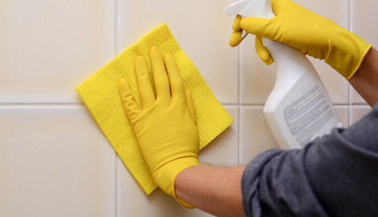 Veja dicas de limpeza para azulejos de cozinha - Reprodução Canva