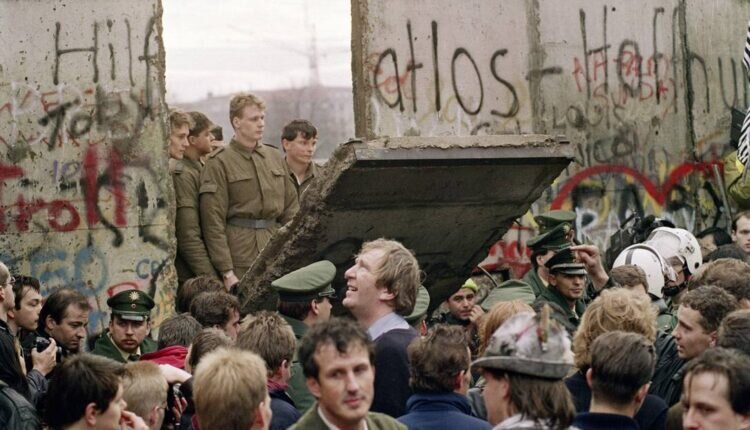a queda do Muro de Berlim