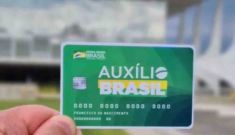 Cartão do Auxílio Brasil de R$400 é LIBERADO; veja como receber