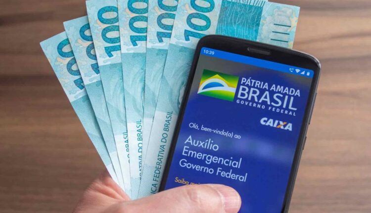 Auxílio emergencial retroativo vai pagar valores de até R$ 3 mil